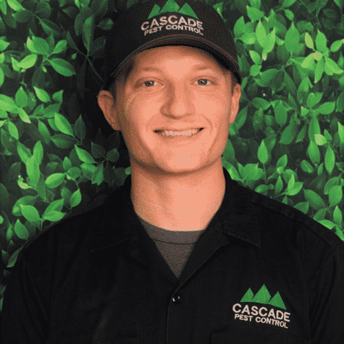 Alex Strong Cascade Pest Control north Seattle technician