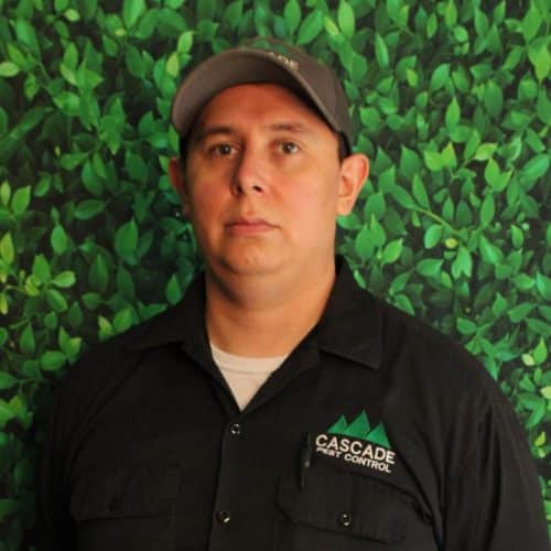 Evan Dugie Cascade Pest Control Bellevue technician